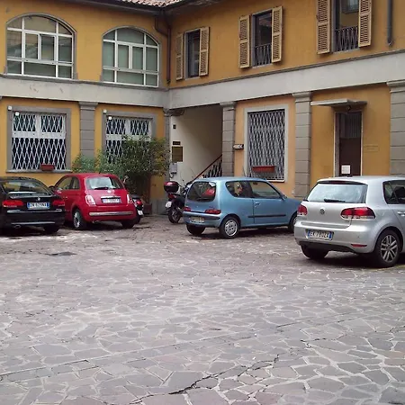 Zaffiro Blu Airport Bed & Breakfast Bergamo