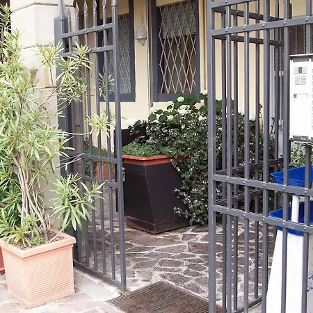 Zaffiro Blu Airport Bed & Breakfast 3*