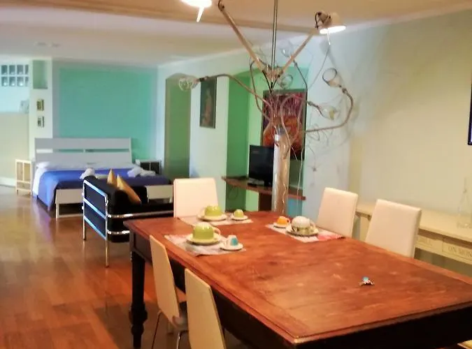 Zaffiro Blu Airport B&B 베르가모