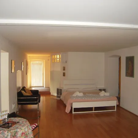 Zaffiro Blu Airport Bed & Breakfast 3*
