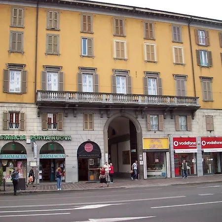 Zaffiro Blu Airport B&B 2*