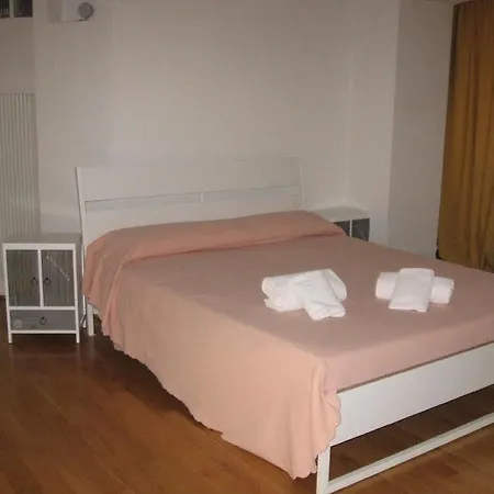 Zaffiro Blu Airport بيرغامو