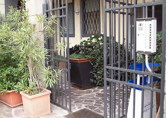 Zaffiro Blu Airport Bed & Breakfast 3*