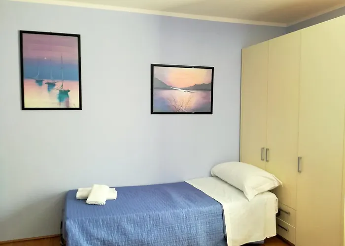 扎菲洛蓝光机场酒店